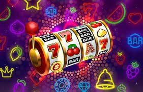 Auto Roulette wheel interface showing betting zones and spin timer